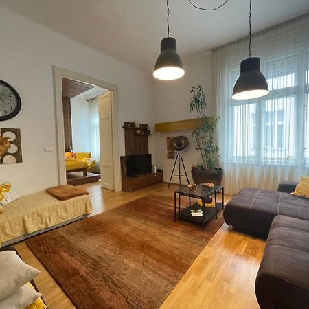Amber Pearl Apartment 2 Rooms And 2 Bathrooms At Kalvin Square บูดาเปสต์ ภายนอก รูปภาพ