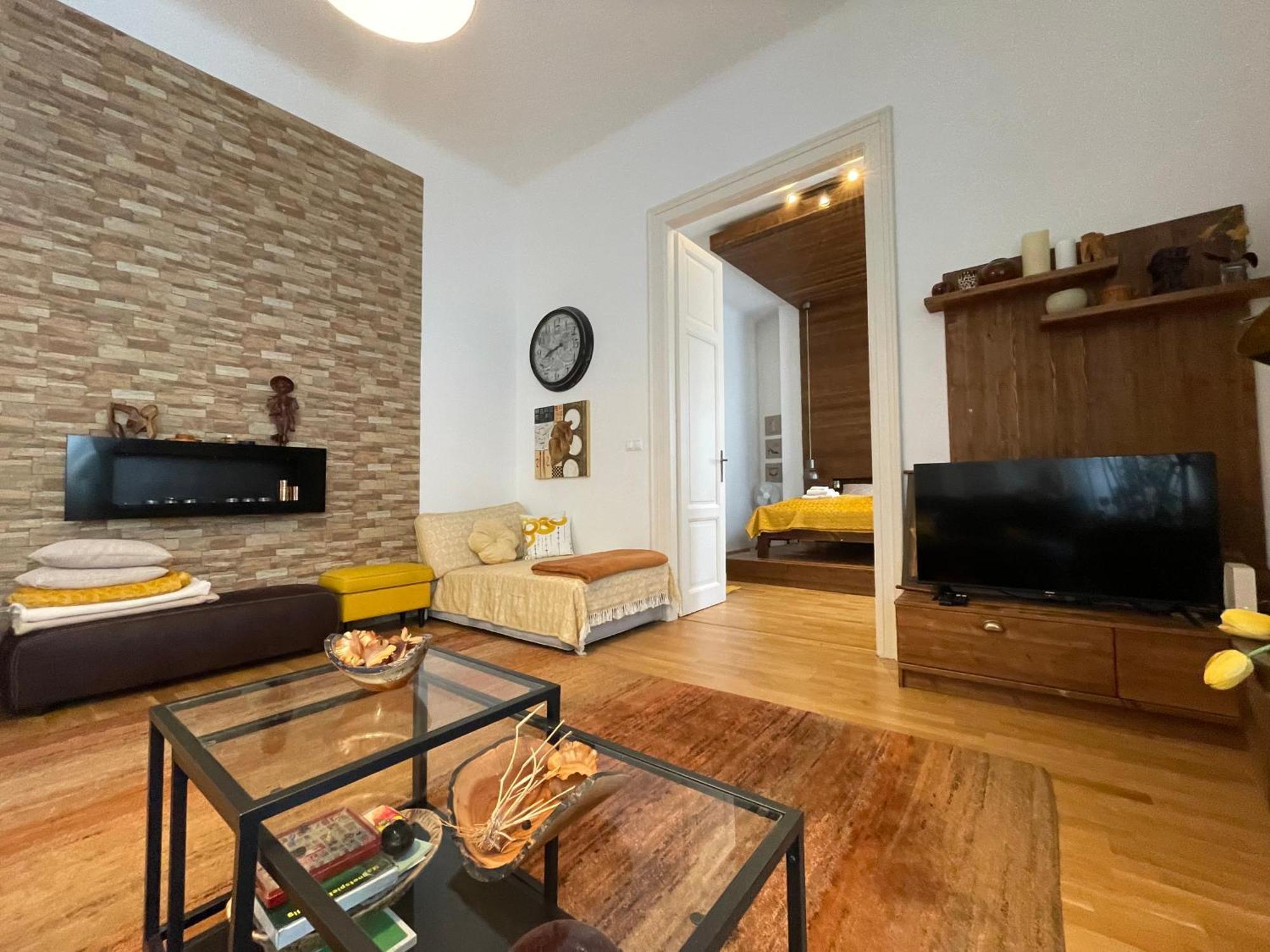 Amber Pearl Apartment 2 Rooms And 2 Bathrooms At Kalvin Square บูดาเปสต์ ภายนอก รูปภาพ