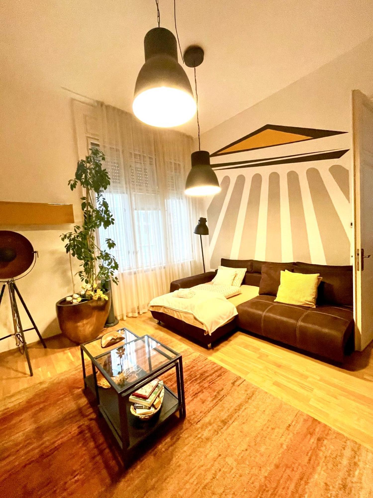 Amber Pearl Apartment 2 Rooms And 2 Bathrooms At Kalvin Square บูดาเปสต์ ภายนอก รูปภาพ